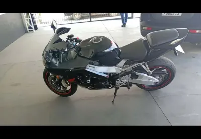 Honda cbr 900rr 2000