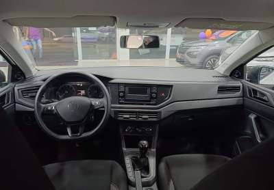 Volkswagen polo 1.0 track 12v 4p