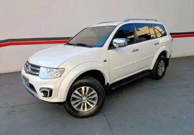 Pajero HPE 3.2 4x4 T.I. Dies. 5p Aut.