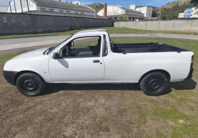 Ford courier 1.6 l bem tratada 