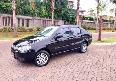 Siena único dono 2009