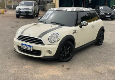 Mini cooper one 1.6 automático 2013, impecavel, pego seu na troca e aceitamos propostas