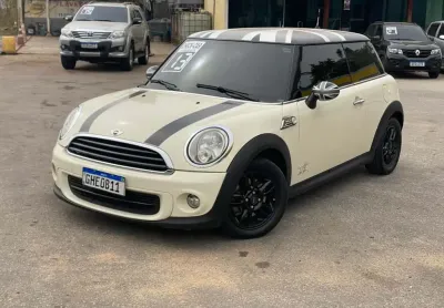 Mini one gasolina automático