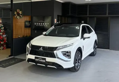 Mitsubishi eclipse cross hpe 4x4 1.5 2024 na garantia em ótimo estado!
