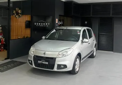 Renault sandero expression 1.6 2013 com baixa km em ótimo estado!