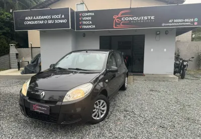 Renault sandero 1.0  expression ano 2012