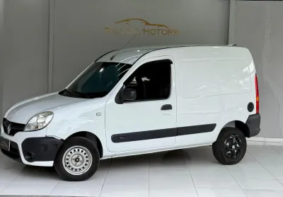 Renault kangoo utilitário prático, confiável e pronto para qualquer desafio do dia a dia.