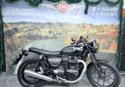 Triumph street twin 900 preta 2018