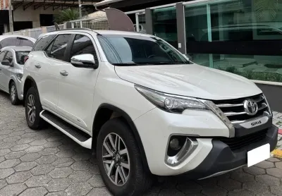 Toyota hilux sw4 branca 2017 - itapema, sc