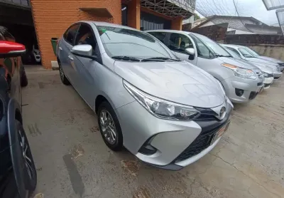 Toyota yaris sedan 1.5 16v 4p flex xs multidrive automático cvt