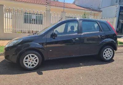 Fiesta hatch se 1.6 8v flex rocan
