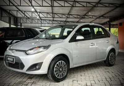 Fiesta sedan 1.6