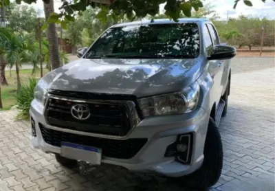 Toyota hilux srv 2.8 4x4