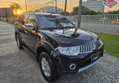 Mitsubishi pajero dakar 2013 3.5 hpe 7 lugares 4x4 v6 24v flex 4p automático