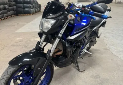 Yamaha mt03 abs 2017/2018 com apenas 27 mil km rodados azul!