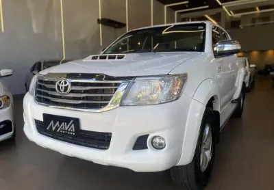 Toyota hilux cd4x4 srv 2015