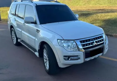 Mitsubishi pajero hpe full 3.2 4x4 t.i.dies. 5p aut 2015