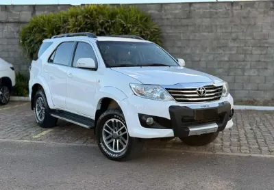 Toyota hilux sw4 4x2sr 2015