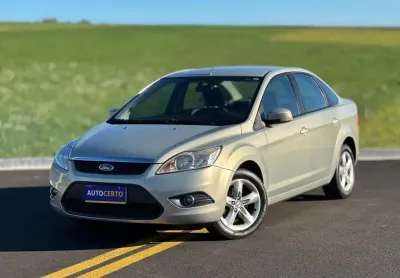 Ford focus sedan 2.0 16v/2.0 16v flex 4p aut.  - prata - 2010/2011