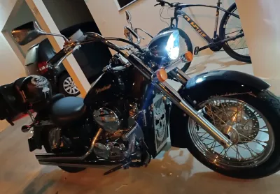 Sem detalhes, impecável, moto de baixo  km.