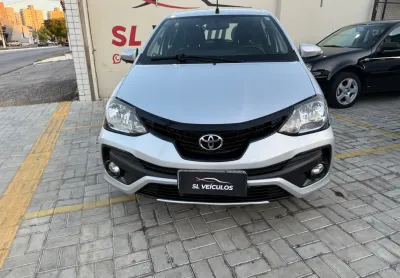 Etios hatch automático 2019