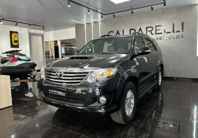 Toyota hiluxsw4 srv4x4 2014