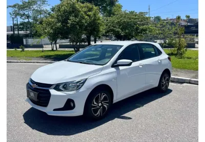 Chevrolet onix hatch lt 1.0 12v flex 5p mec.  - branca - 2023/2024