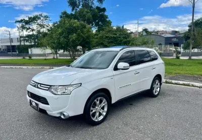 Mitsubishi outlander 3.0/ gt 3.0 v6 aut.  - branca - 2014/2015