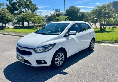 Chevrolet Onix LT 1.4 AUTOMATICO - Branca - 2017/2018