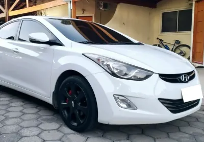 Hyundai elantra gls 1.8 automático 2013 branco - motor e câmbio excelentes, 4 pneus novíssimos e rev