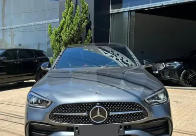 Mb c300 amg line 2024 híbrida 285cv cinza selenite - único dono - novo 