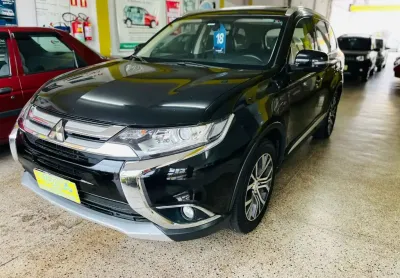 Mitsubishi outlander 2.0 16v 2018 teto solar só 76mil km rodados