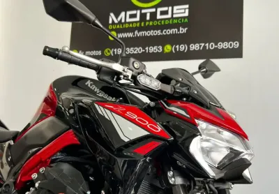 Kawasaki z 900 vermelha 2025 - impecável