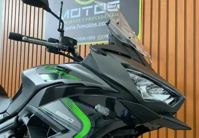 Kawasaki versys 650 cinza 2025