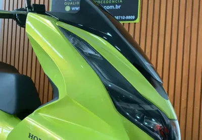 Honda pcx 160 dlx abs envelopada amarelo 2023