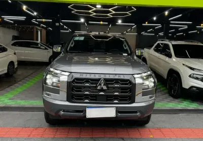 MITSUBISHI TRITON HPE-S 2.4 CD 4x4 TB DIESEL AUT. 2026