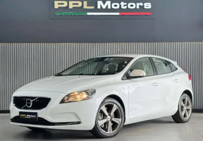 Volvo v40 2018 2.0 t4 kinetic gasolina 4p automático