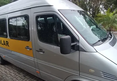 Sprinter 313 escolar 10/10 com 20 lugares.