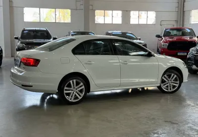  volkswagen jetta highline 2017 — potência, luxo e conforto em um sedã premium!  (entrada + parcelas