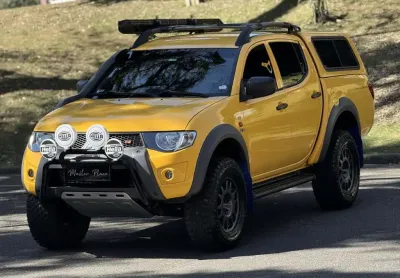 Mitsubishi l200 savana 3.2 4x4 diesel - impecável