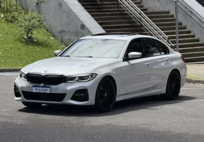 BMW 330i 2.0 16V TURBO GASOLINA M SPORT AUTOMÁTICO