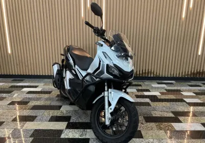 Honda adv 160 2022 ️  estilo: scooter aventureira, moderna e confortável