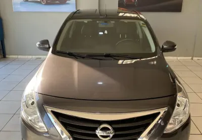 Nissan versa 