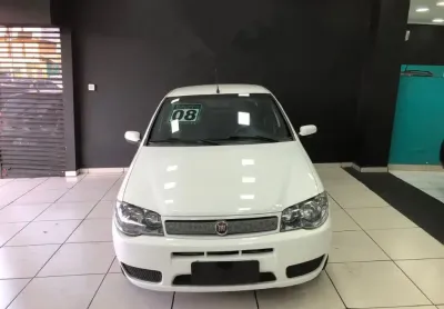 Veículo muito novo com garantia de loja
