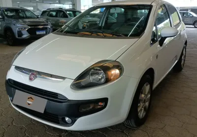 Punto 2016 attractive 1.4 manual. carro muito bem cuidado, com apenas 75.000 mil km! motor econômico