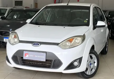 Ford fiesta hatch 1.6 manual 2014 - extrema conservação - pneus em excelente estado
