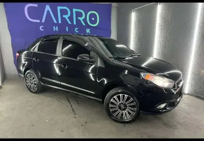 Fiat siena essence 1.6 2015