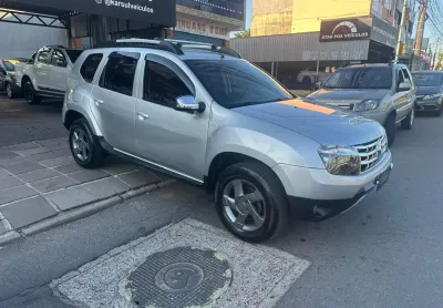 Duster dynamique 2.0 2013 - espaço interno excelente; robustez e tração 4x4 -
