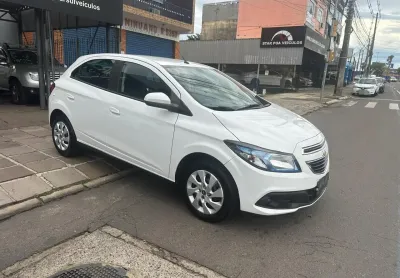 Onix lt 1.4 2015 - super conservado, econômico e confiável -