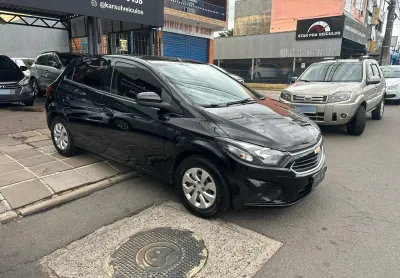 Onix LT 1.0 2017 - Carro extremamente econômico, super conservado-